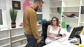Spectacular Office Whore Gets Destroyed By Unlucky Guy Off the Internet